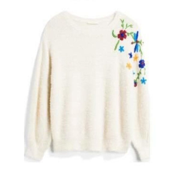 Le Lis Sweaters - SALE ⚡️Le Lis Kiska Embroidery Detail Pullover